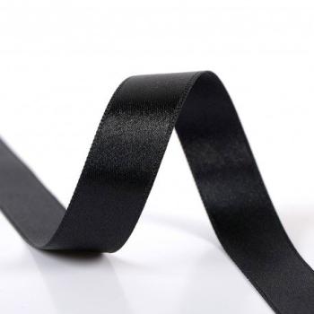 Satinband 15 mm in Schwarz auf der Rolle, glänzende Oberfläche